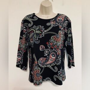 Jess& Jane medium pullover top